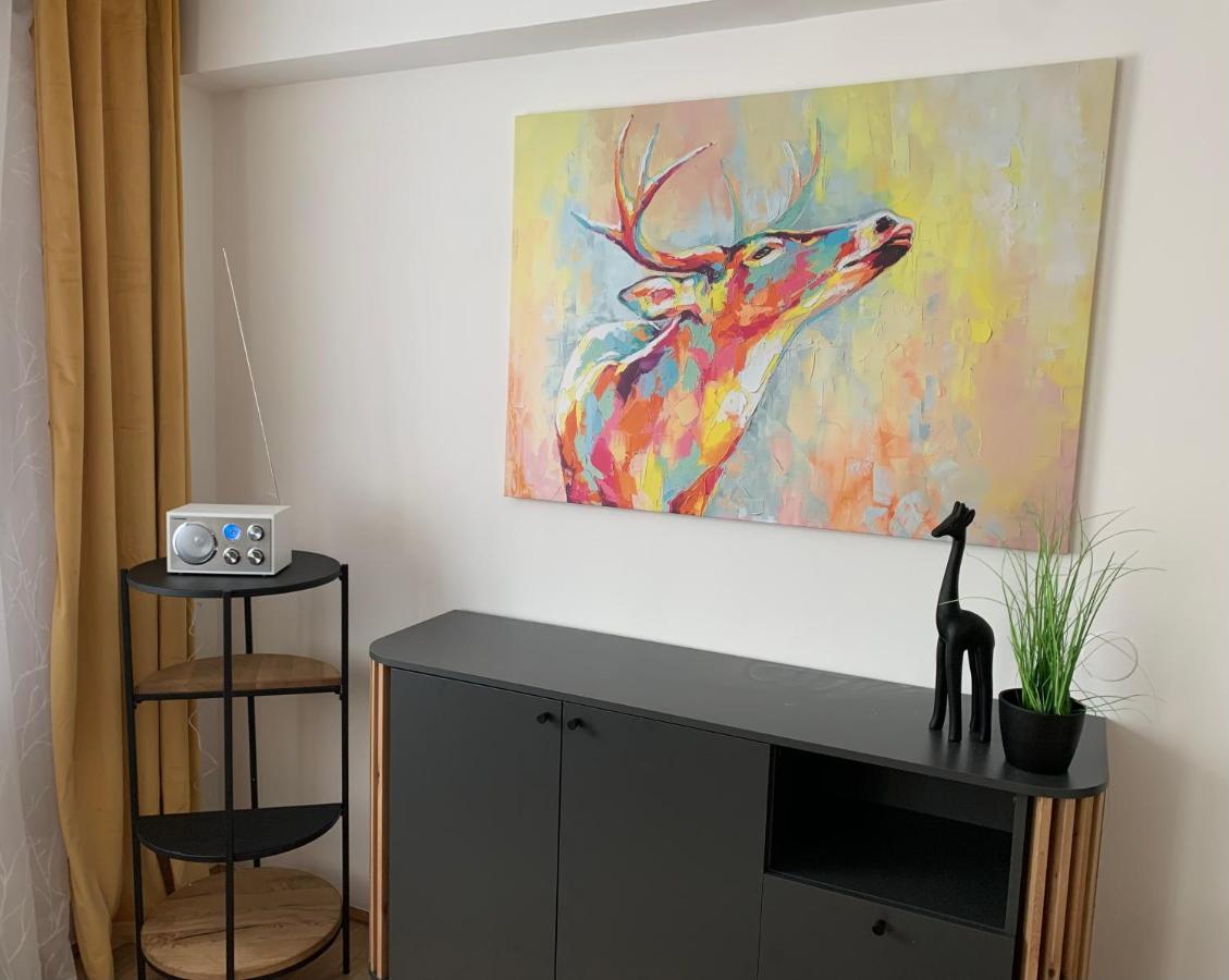 Air-Conditioned, Quiet Apartment With A Terrace In Center Of St Poelten - Smart Tv ザンクト・ペルテン エクステリア 写真