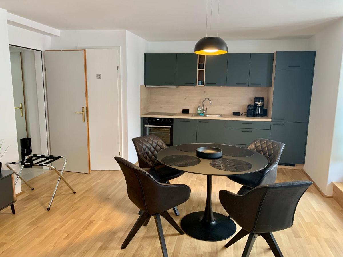 Air-Conditioned, Quiet Apartment With A Terrace In Center Of St Poelten - Smart Tv ザンクト・ペルテン エクステリア 写真