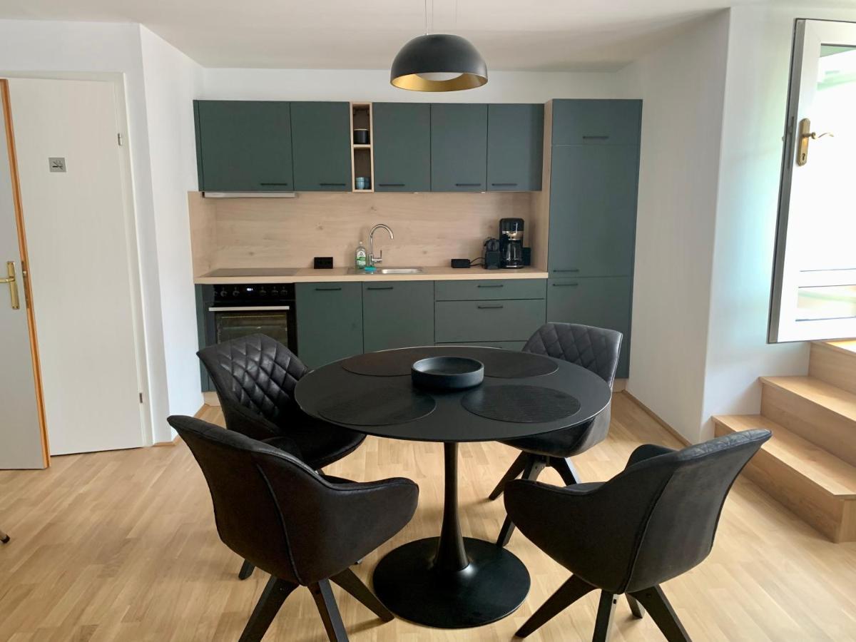 Air-Conditioned, Quiet Apartment With A Terrace In Center Of St Poelten - Smart Tv ザンクト・ペルテン エクステリア 写真