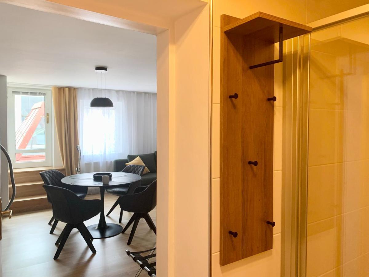 Air-Conditioned, Quiet Apartment With A Terrace In Center Of St Poelten - Smart Tv ザンクト・ペルテン エクステリア 写真